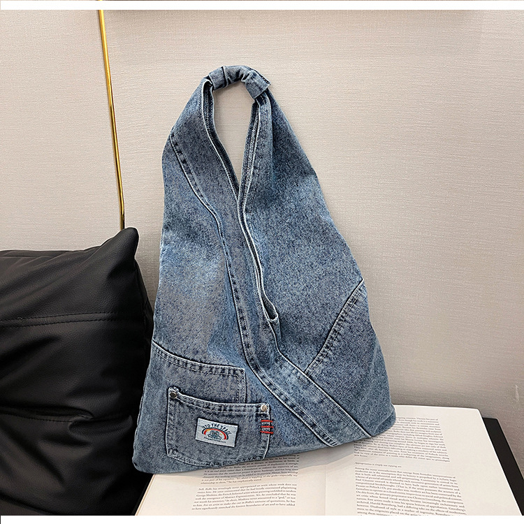 Denim tote vrećica s vertikalnim kvadratnim oblikom, otvoreni vrh, unutarnja džep za ID i laminirani džep sa zatvaračem, s jednim remenom