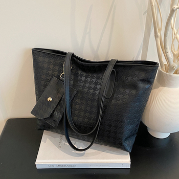 PU pečių rankinė su užtrauktuku, horizontinio kvadrato formos, poliesterio pamušalas, vienas peties dirželis