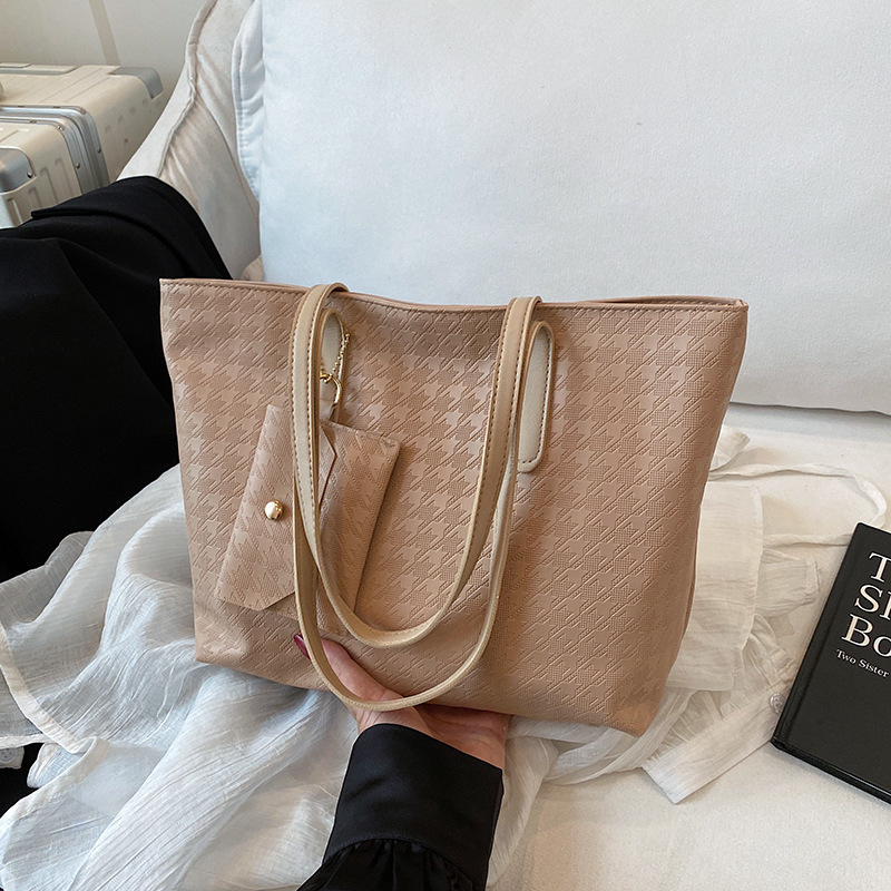 PU pečių rankinė su užtrauktuku, horizontinio kvadrato formos, poliesterio pamušalas, vienas peties dirželis