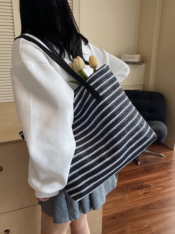 Pletena slamena torbica za rame s horizontalnim kvadratnim oblikom — zatvarač, podstava poliester, džep za mobitel