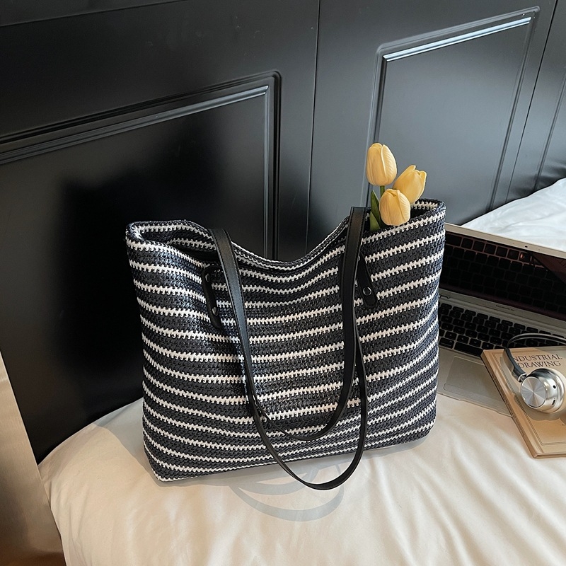 Pletena slamena torbica za rame s horizontalnim kvadratnim oblikom — zatvarač, podstava poliester, džep za mobitel