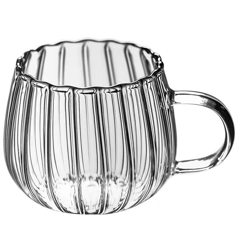 Чаша за вода в японски стил с дизайн на листенца, широк отвор, еднослойна боросиликатна стъклена чаша с дръжка