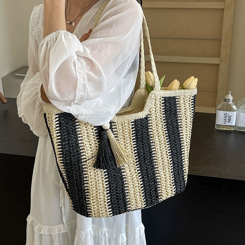 PU tote torba s pletenom teksturom, zatvarač, podstava od najlona, uspravni kvadratni oblik, dvostruke naramenice