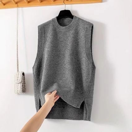 Жилетка без ръкави от плетиво, кръгла яка, свободен силует, едноцветен модел, вискоза 80–90%