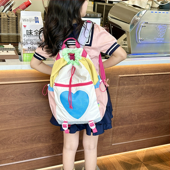 Раница за планински походи със сърцевиден дизайн, лек модел, найлон, подплата полиестер, затваряне с шнур, джоб за мобилен телефон, Лято 2025