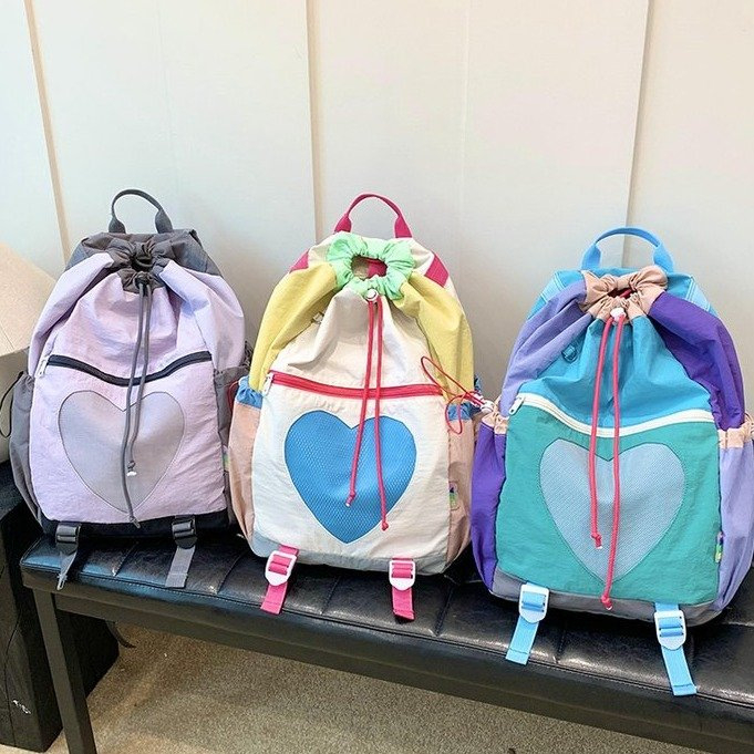 Раница за планински походи със сърцевиден дизайн, лек модел, найлон, подплата полиестер, затваряне с шнур, джоб за мобилен телефон, Лято 2025