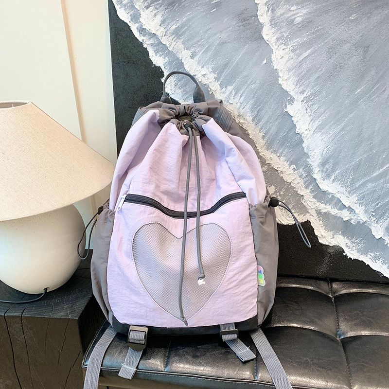 Раница за планински походи със сърцевиден дизайн, лек модел, найлон, подплата полиестер, затваряне с шнур, джоб за мобилен телефон, Лято 2025