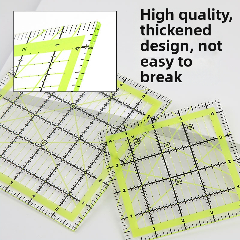 Ъглова линейка за пачпърк шиене, пластмасова, с инчова скала и двуцветни мрежести линии за квилтинг