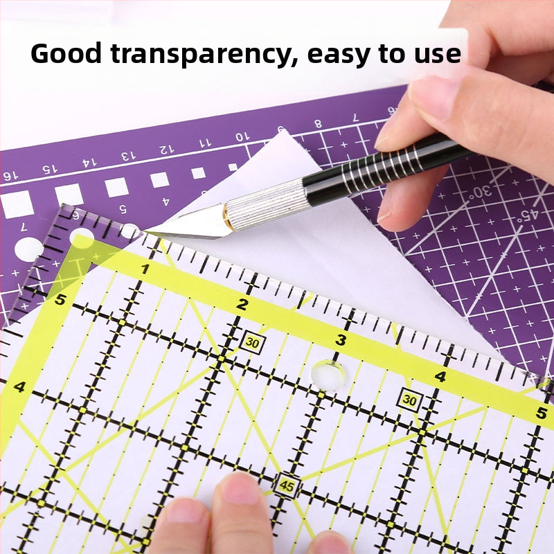 Ъглова линейка за пачпърк шиене, пластмасова, с инчова скала и двуцветни мрежести линии за квилтинг