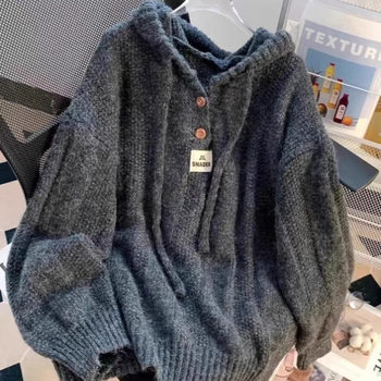 Moteriški storas megztinis su gobtuvu - akrilo audinys, vientisas raštas, laisvas kirpimas, ilgos rankovės (Medžiaga: Akrilas; Storis: Stor; Raštas: Vientisas; Kirpimas: Laisvas; Gobtuvas: Su gobtuvu)