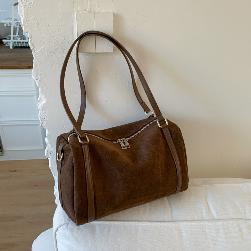 Geantă crossbody texturată pentru femei, din PU, formă orizontal pătrată, închidere cu fermoar, buzunare interioare multiple pentru telefon, ID, laptop și cameră