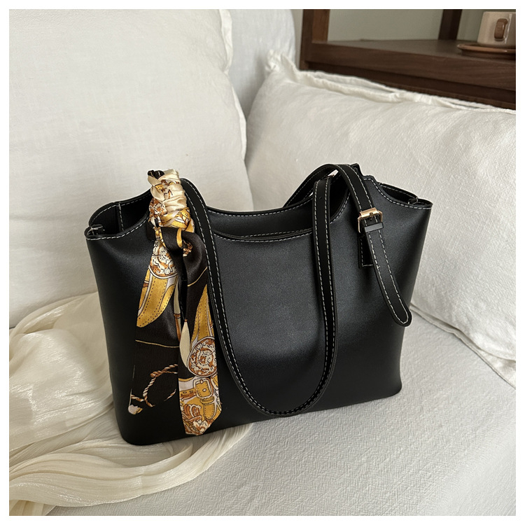 Ženska torbica preko ramena – uličnog stila, PU materijal, podstava od poliestera, vodoravni kvadratni oblik, zatvarač