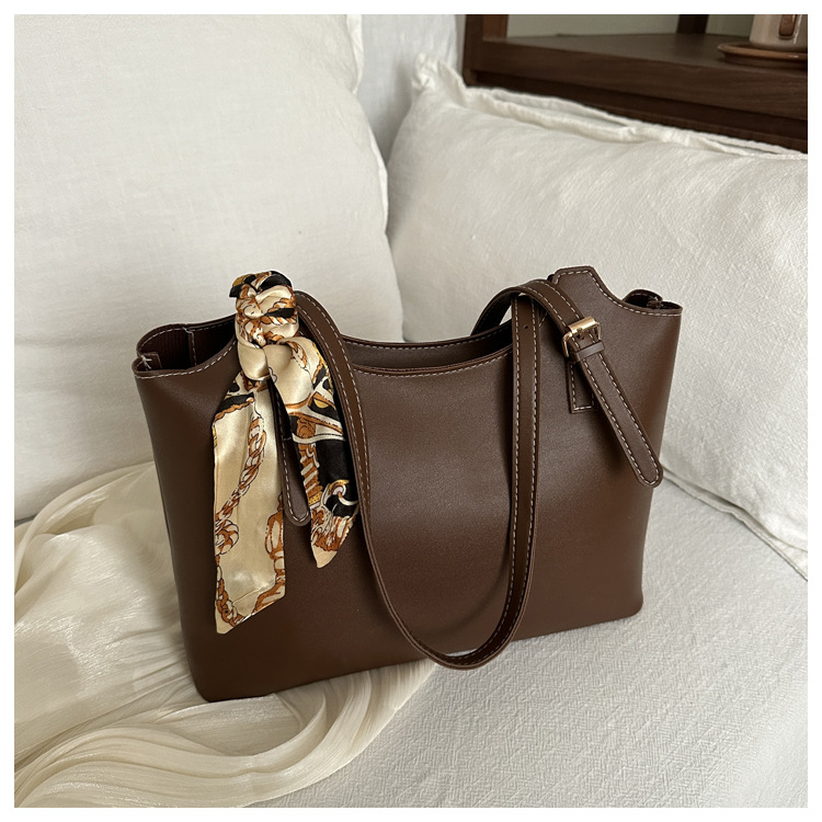 Ženska torbica preko ramena – uličnog stila, PU materijal, podstava od poliestera, vodoravni kvadratni oblik, zatvarač