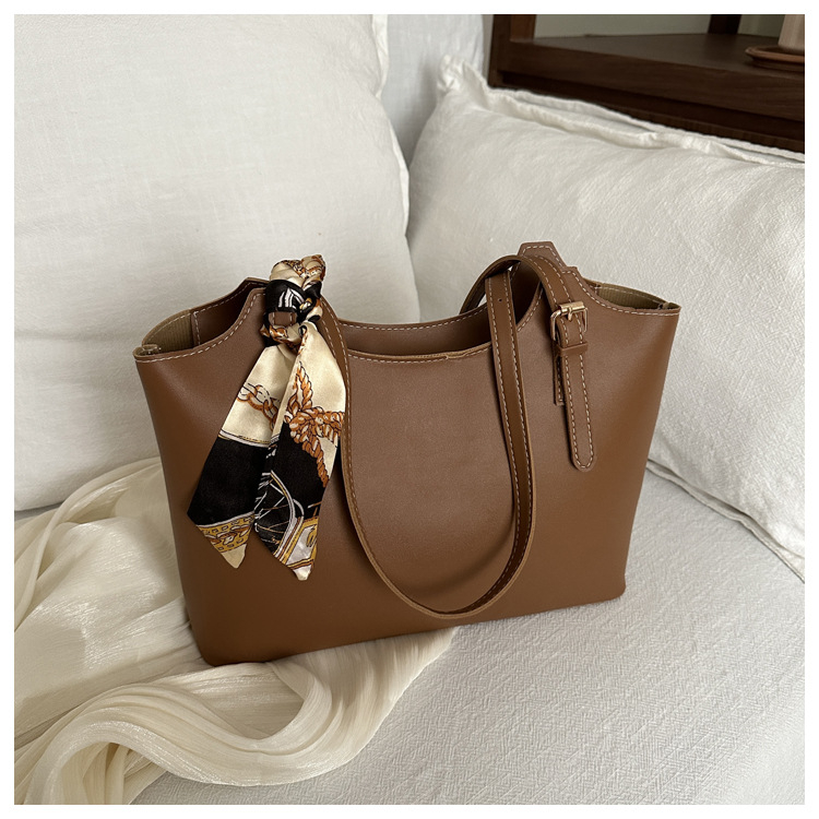 Ženska torbica preko ramena – uličnog stila, PU materijal, podstava od poliestera, vodoravni kvadratni oblik, zatvarač