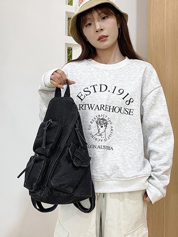 Denim ruksak sa srcolikim oblikom, zatvarač, više džepova, džep za telefon