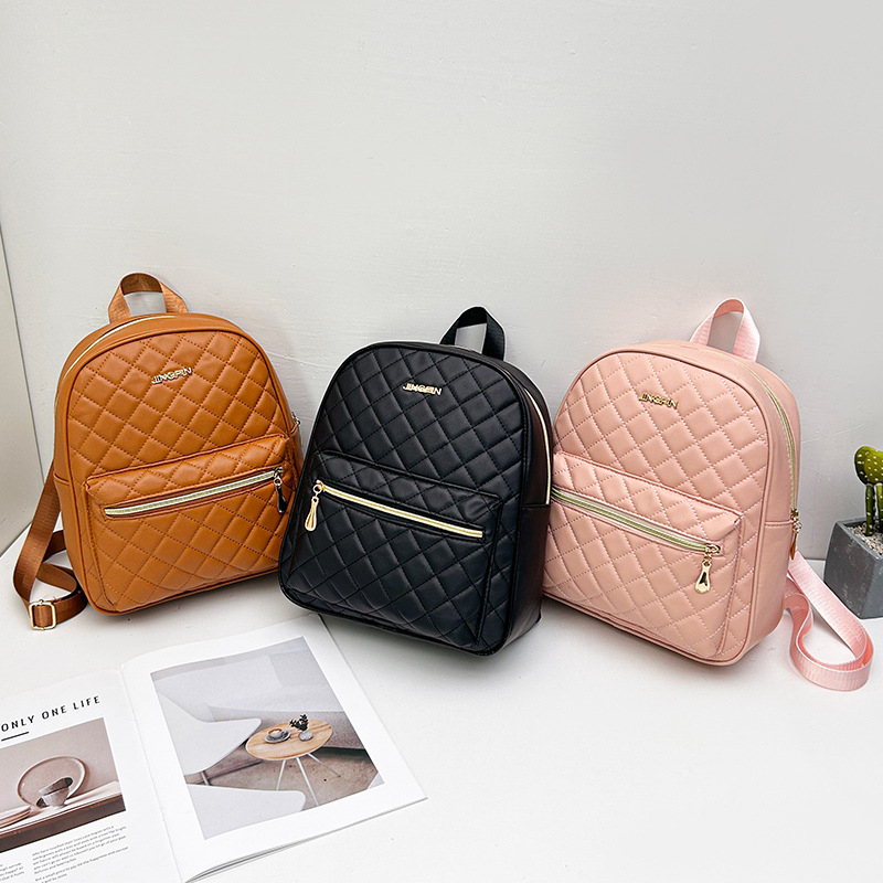 Ženski PVC ruksak, ljeto 2024, rombo quilt dizajn, zatvaranje na zip, poliester podstava