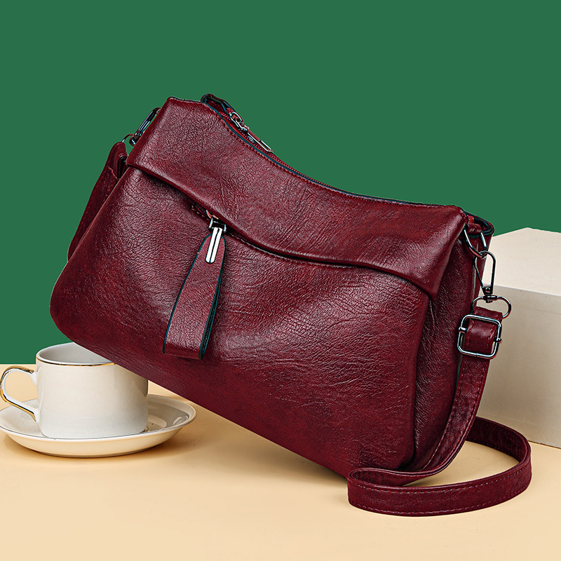 Γυναικεία crossbody τσάντα από μαλακό PU δέρμα, αστικός μινιμαλισμός, Crescent pack στυλ, σχήμα μαξιλαριού, κλείσιμο με φερμουάρ