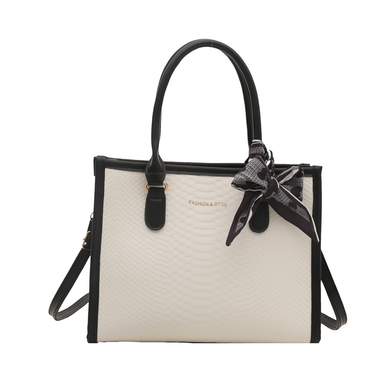 Tote torba u stilu street fashion, PU materijal, zatvarač, vodoravni kvadratni oblik