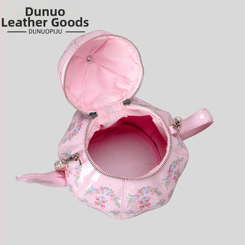 Bucket bag от PU, цип за затваряне, полиестерна подплата, вътрешен джоб за мобилен телефон