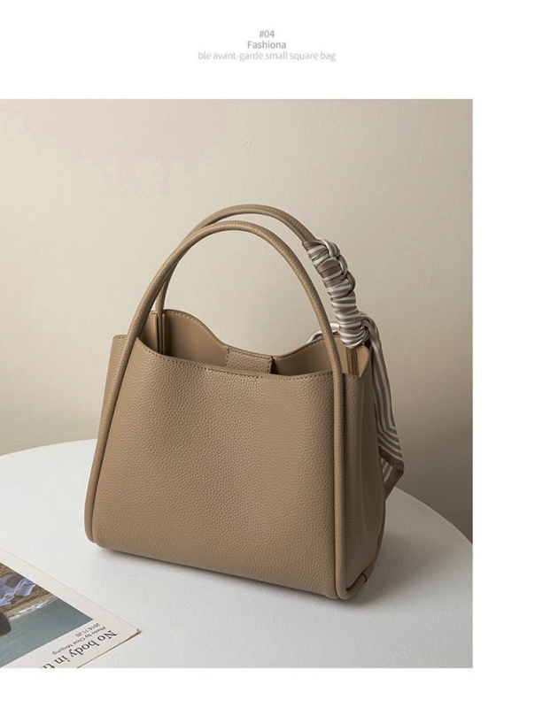 Ženska torbica u urbanom minimalističkom stilu, PU materijal, kvadratnog kutijastog oblika, unutarnja džep s patch i međusloj.