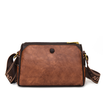 Torba za rame u obliku jastuka - PU, zatvarač, podstava od poliestera, jedna naramenica, proljeće 2025