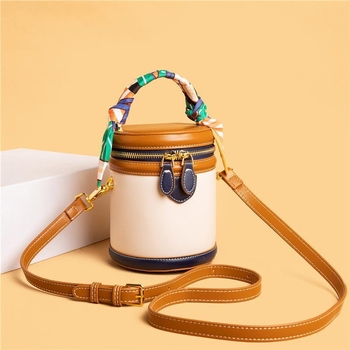 Crossbody torba — Cyber Function stil, materijal: vuna, dizajn Crossbody Handbag, proljeće 2018, za slobodno vrijeme i putovanja