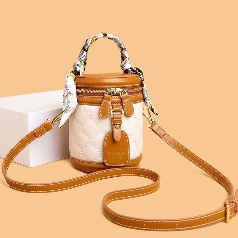 Crossbody torba — Cyber Function stil, materijal: vuna, dizajn Crossbody Handbag, proljeće 2018, za slobodno vrijeme i putovanja
