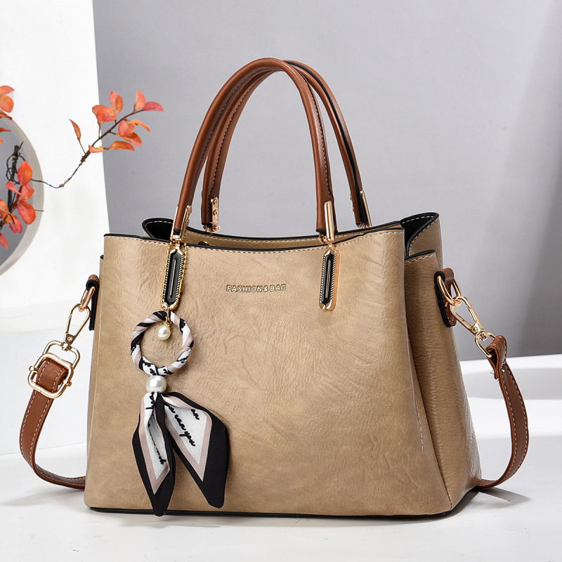 PU Tote torba za žene, velika kapaciteta, unutarnji džepovi sa zatvaračem (džep sa zatvaračem, džep za mobitel, džep sa zatvaračem), zatvaranje zipom, poliesterska podstava, dvije naramenice