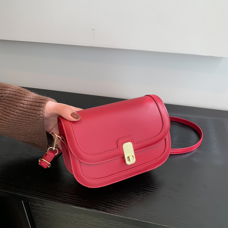 Moteriška PU kvadratinė rankinė su užraktu, su vienu peties dirželiu, horizontalaus formato