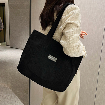Corduroy tote torba, ulični stil, horizontalni kvadratni oblik, magnetska kopča