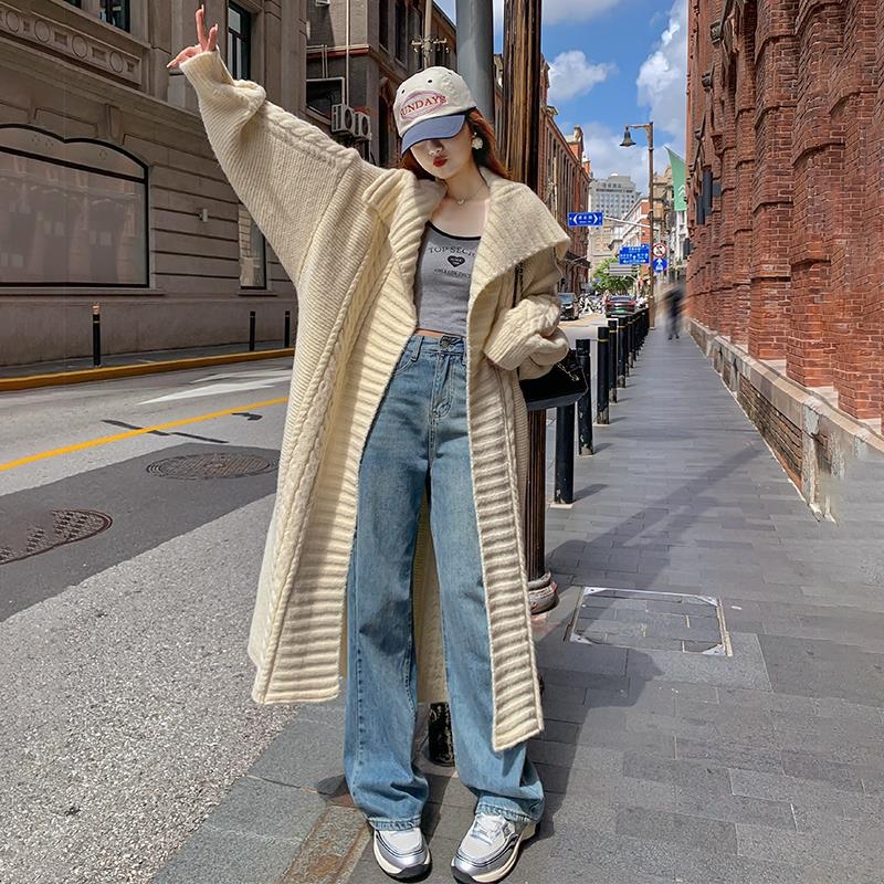 Kardigan bez ovratnika, debeli pleteni s 3D uzorkom i jednim gumbom