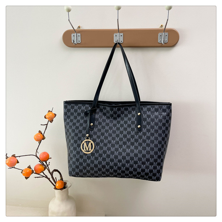 Ženska tote torba za svakodnevnu upotrebu, street fashion stil, PU materijal, vodoravni kvadratni oblik, zatvarač, unutarnja džep za telefon