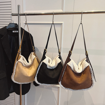 Semišna Tote torba s urbanim minimalističkim stilom, zatvaranje na zip, podstava od poliestera, horizontalni kvadratni oblik