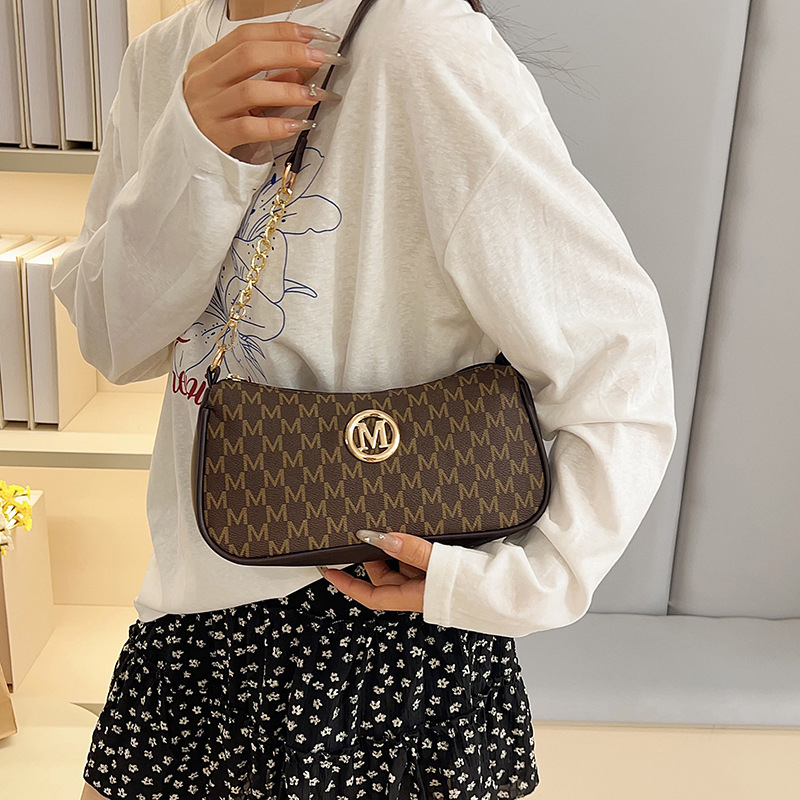 PU anyagú négyzet alakú oldaltáska cipzárral, poliészter bélés, mobiltelefon-zseb