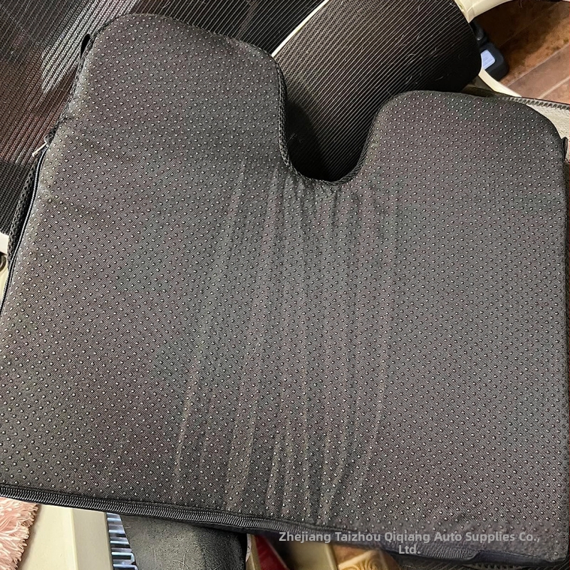 Kancelárska ergonická podsedák s pamäťovou penou, plyšový materiál, ergonomický dizajn, moderný minimalistický štýl (materiál: plyš, výplň: pamäťová pena, štýl: moderný minimalistický, dizajn: ergonomický)