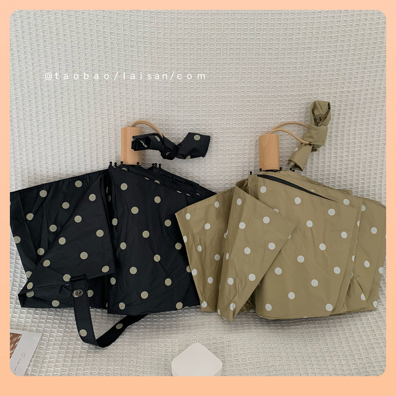 Sulankstomas moterų saulės skėtis su taškuotu raštu, UV apsauga, audinys: TPE, danga: Vinyl, svoris 350 g, pakuotės tūris 0,025 m³