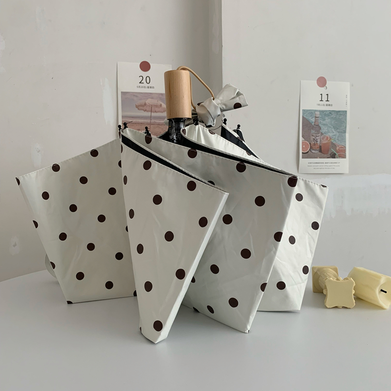 Sulankstomas moterų saulės skėtis su taškuotu raštu, UV apsauga, audinys: TPE, danga: Vinyl, svoris 350 g, pakuotės tūris 0,025 m³