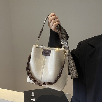 Geantă bucket din PU cu fermoar, crossbody cu curea simplă, căptușeală din piele sintetică, buzunare interioare: buzunar secret cu fermoar, buzunar pentru cameră