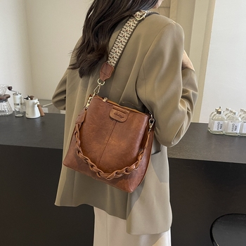 Geantă bucket din PU cu fermoar, crossbody cu curea simplă, căptușeală din piele sintetică, buzunare interioare: buzunar secret cu fermoar, buzunar pentru cameră