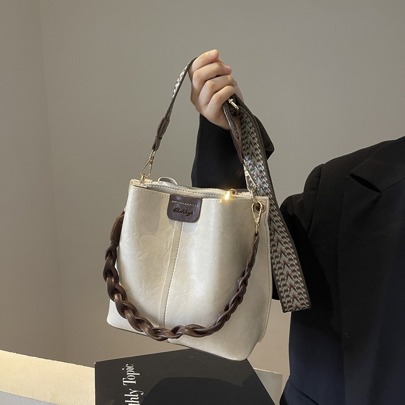 Geantă bucket din PU cu fermoar, crossbody cu curea simplă, căptușeală din piele sintetică, buzunare interioare: buzunar secret cu fermoar, buzunar pentru cameră