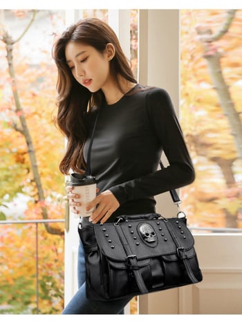 PU kožna torbica u ulicnom stilu s detaljima lubanje i šiljcih (niti), dvostruka upotreba (ruka i preko ramena), velika kapaciteta, inspirirana motociklima, unutarnji pretinci za telefon i osobnu iskaznicu