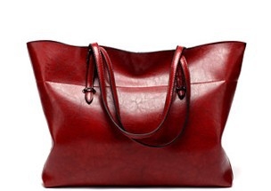 Velika ženska torba u stilu lokomotive, PU materijal, vertikalni kvadratni oblik, zatvaranje zipom, poliester podstava, unutarnji džepovi za telefon i ID karticu