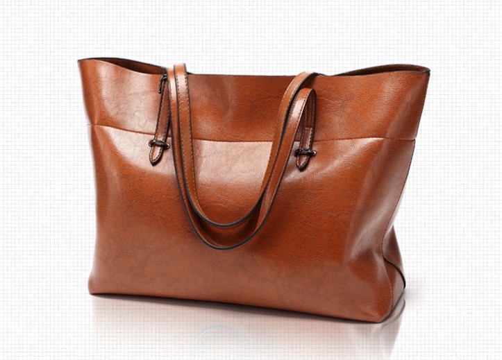 Velika ženska torba u stilu lokomotive, PU materijal, vertikalni kvadratni oblik, zatvaranje zipom, poliester podstava, unutarnji džepovi za telefon i ID karticu