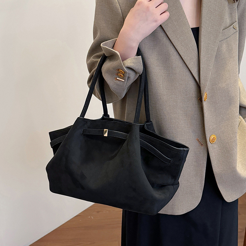 Tote torba s vertikalnim kvadratnim oblikom (PU materijal, magnetsko zatvaranje, podstava od poliester, džep za mobitel)