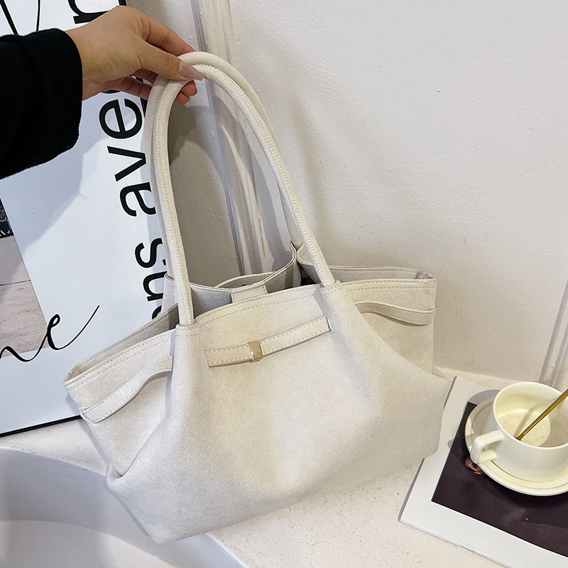 Tote torba s vertikalnim kvadratnim oblikom (PU materijal, magnetsko zatvaranje, podstava od poliester, džep za mobitel)