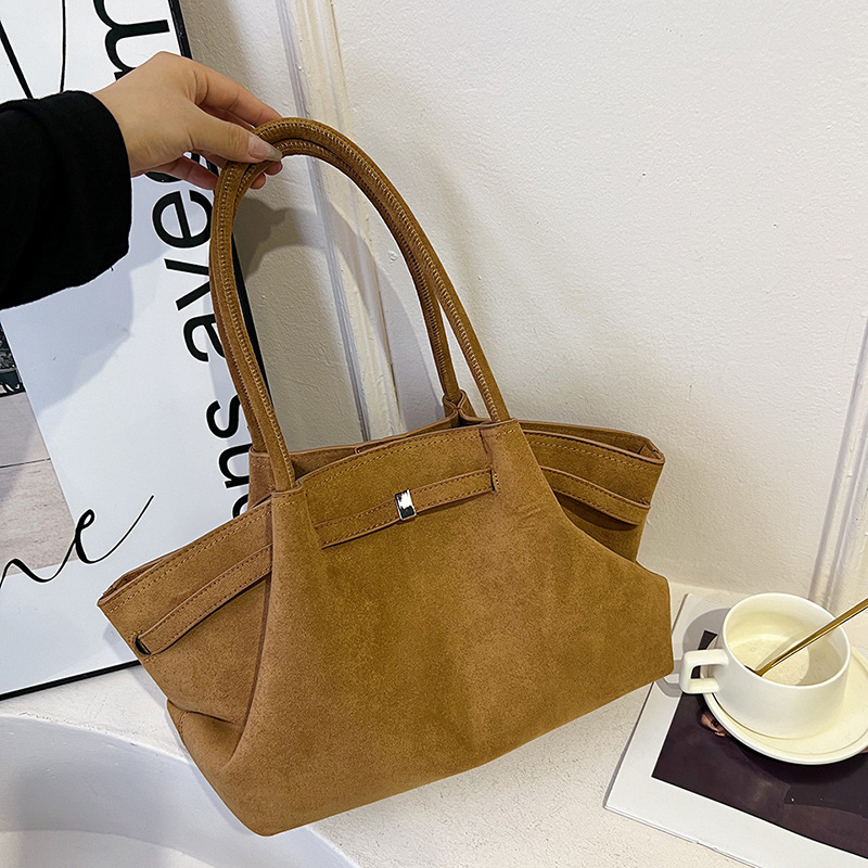 Tote torba s vertikalnim kvadratnim oblikom (PU materijal, magnetsko zatvaranje, podstava od poliester, džep za mobitel)