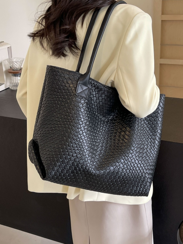 Дамска тъкана Tote чанта с текстурна повърхност — PU материал, цип за затваряне, вътрешен джоб с цип и джоб за телефон, хоризонтално квадратна форма