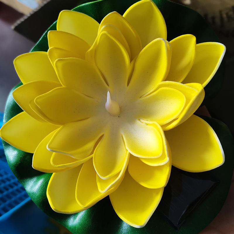 Solarna lampa lotosa za vodnu baštu – dekor s listom lotosa, vanjska kiša otporna LED, 0,5 W, 1,2 V, do 12 sati osvjetljenja