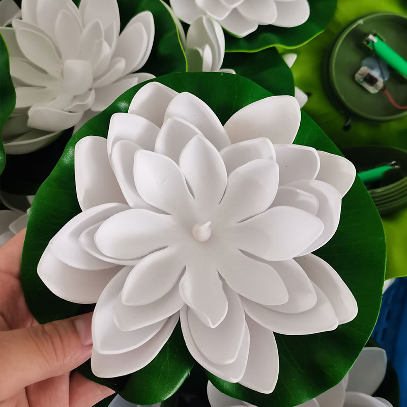 Solarna lampa lotosa za vodnu baštu – dekor s listom lotosa, vanjska kiša otporna LED, 0,5 W, 1,2 V, do 12 sati osvjetljenja