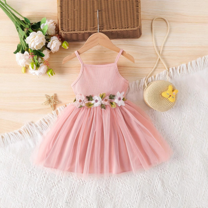 Dječja haljina s naramenicama u korejskom stilu, cvjetni detalj na struku i mrežasti paneli, 97% pamuk, ljeto, za djevojčice uzrasta 3–8 godina.